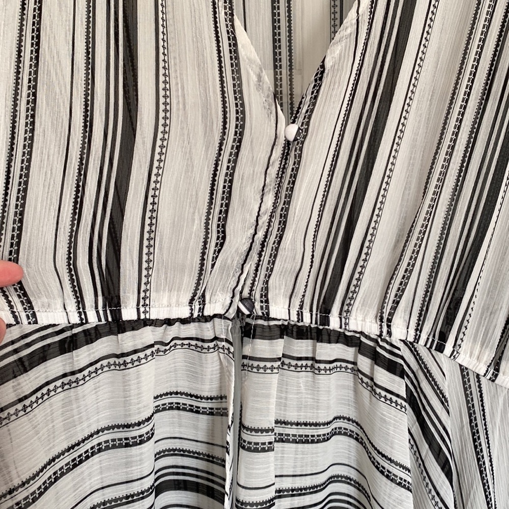 Cato women’s black and white striped high low duster - Picture 2 of 5